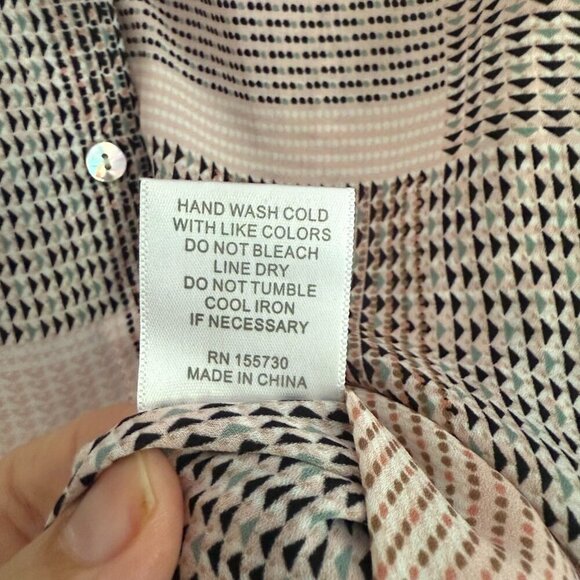 Rose & Olive Color Block Button Down Blouse – Size 3X - Picture 6 of 8